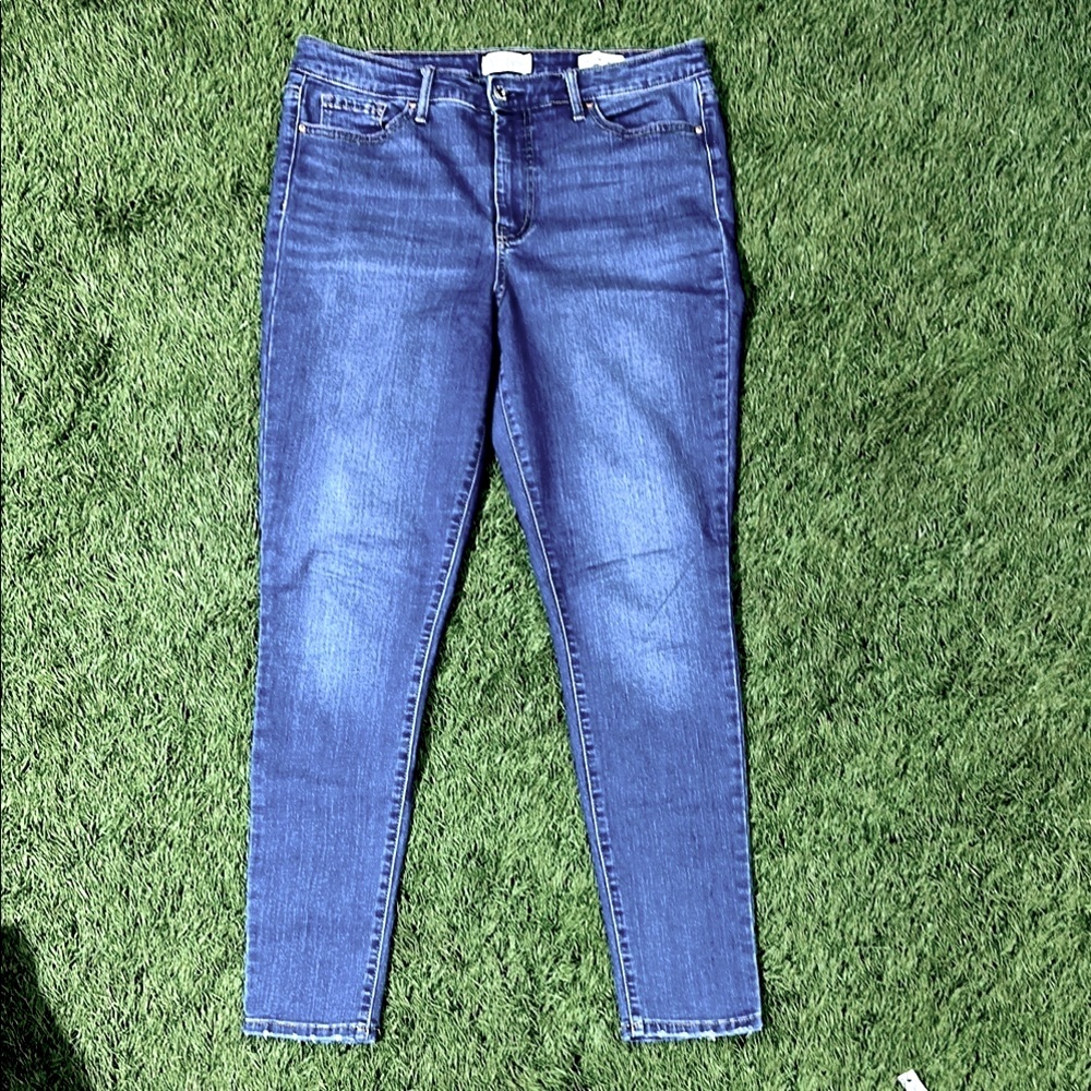 Jessica Simpson Women's “Adored High Rise Skinny” Jeans Size 32